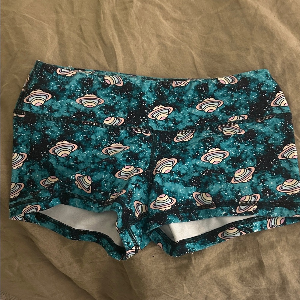 Fleo planet shorts medium